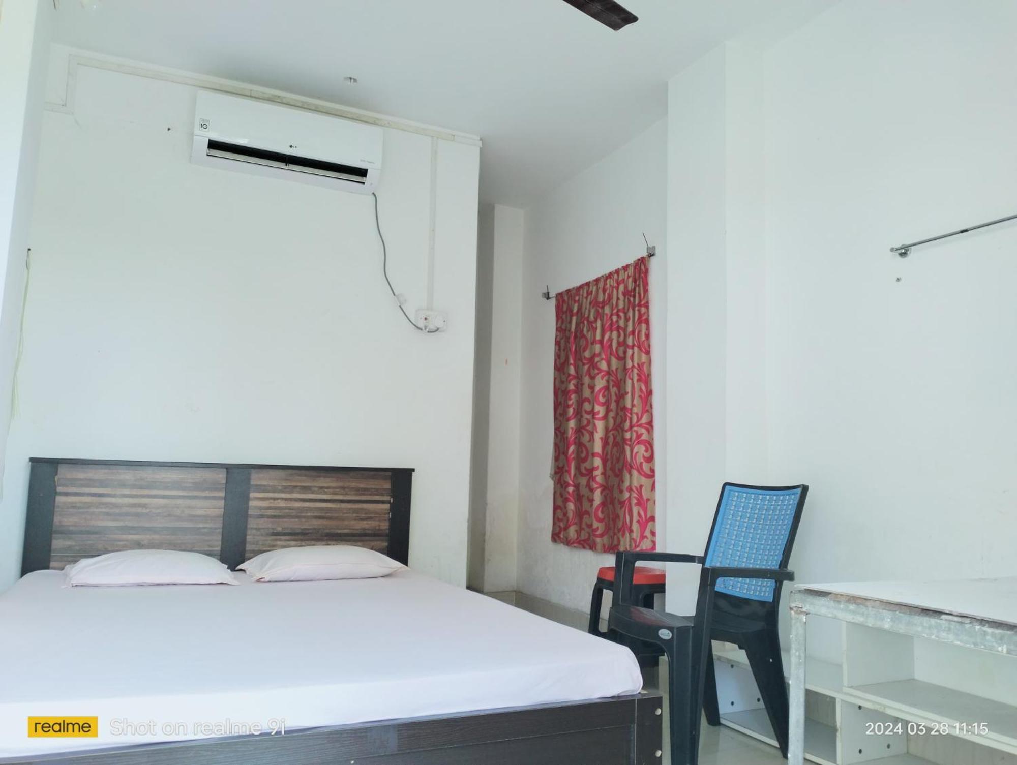 Kriya Yoga Wellness Hotel Dhablat Екстериор снимка