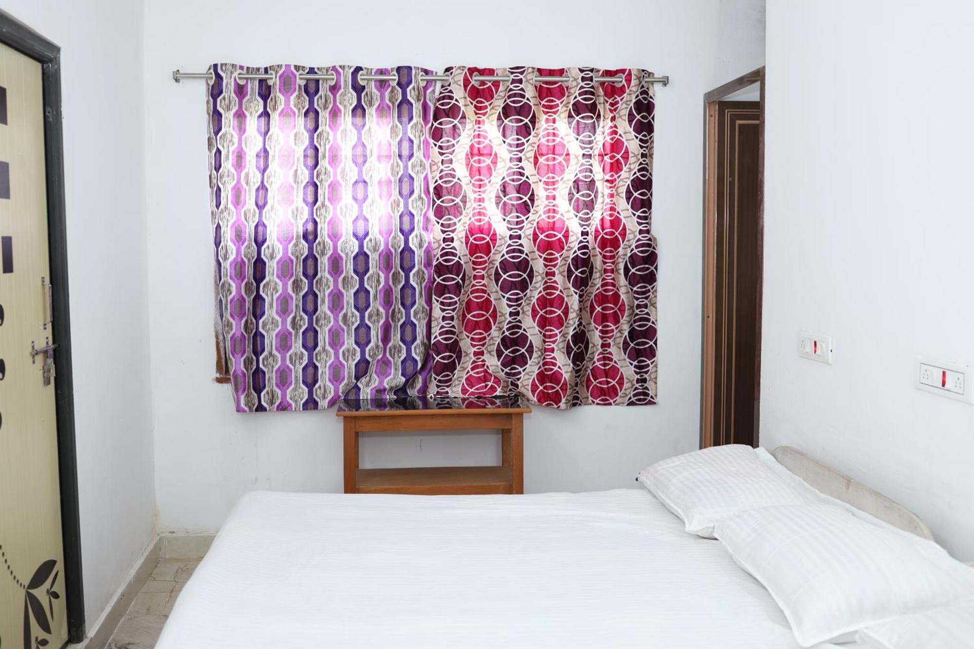 Kriya Yoga Wellness Hotel Dhablat Екстериор снимка